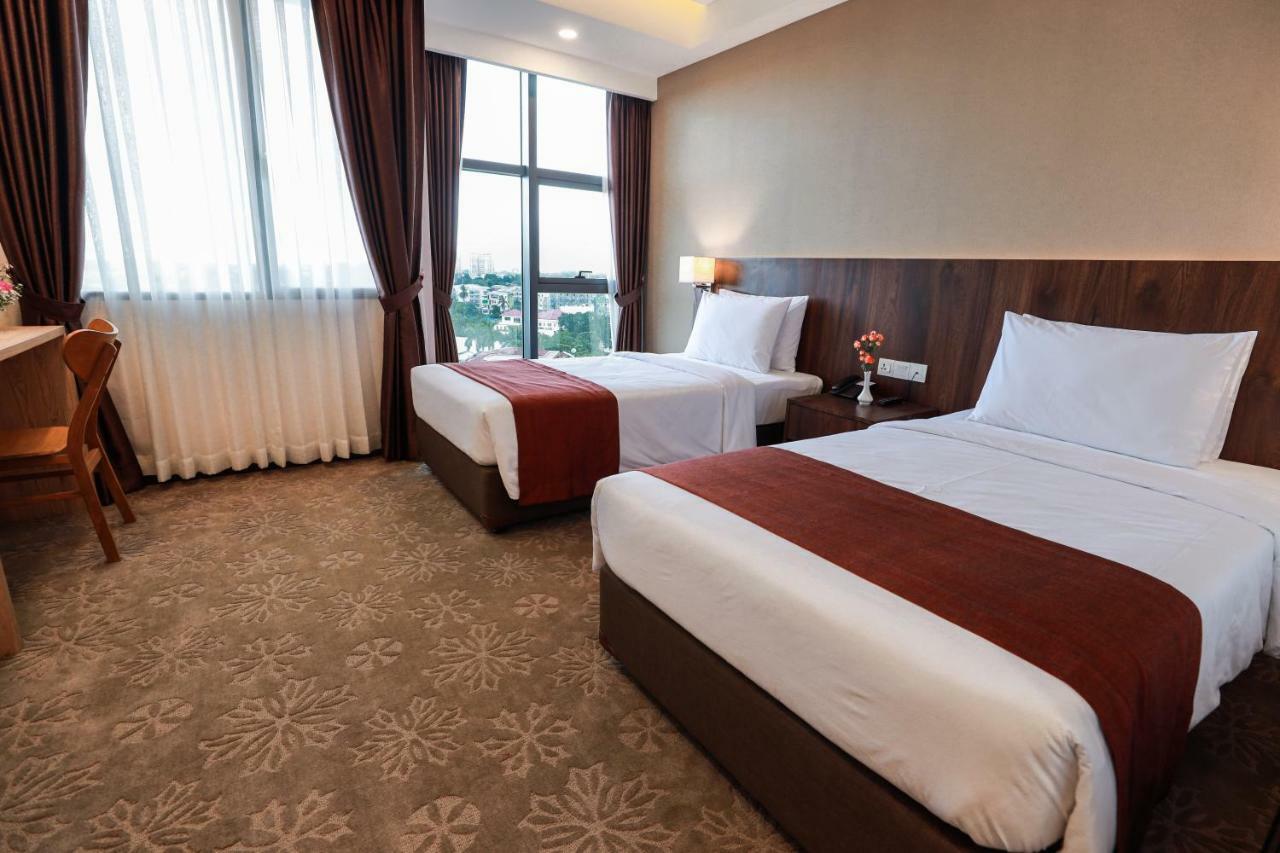 Hlaine Tet Hotel Yangon Exterior photo