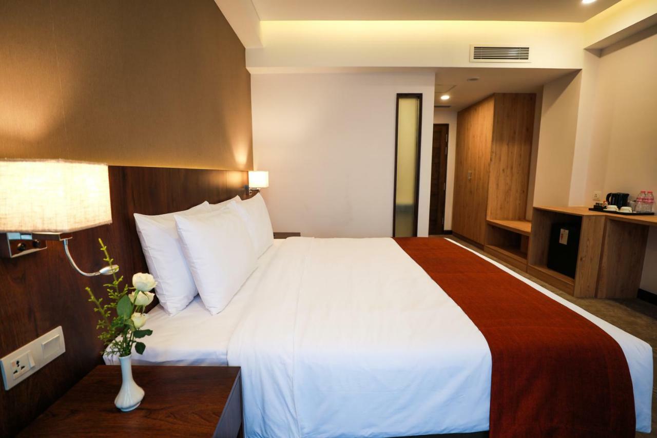 Hlaine Tet Hotel Yangon Exterior photo