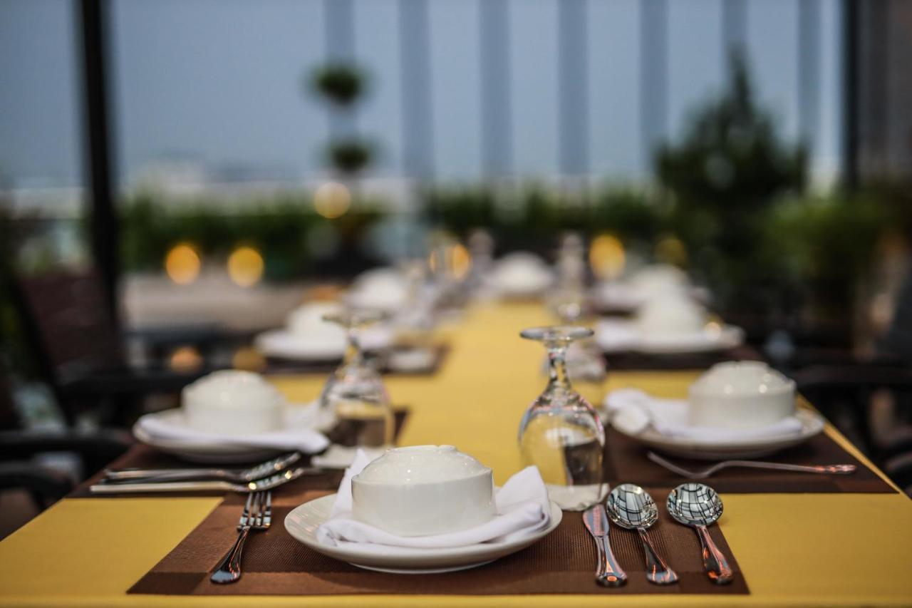 Hlaine Tet Hotel Yangon Exterior photo