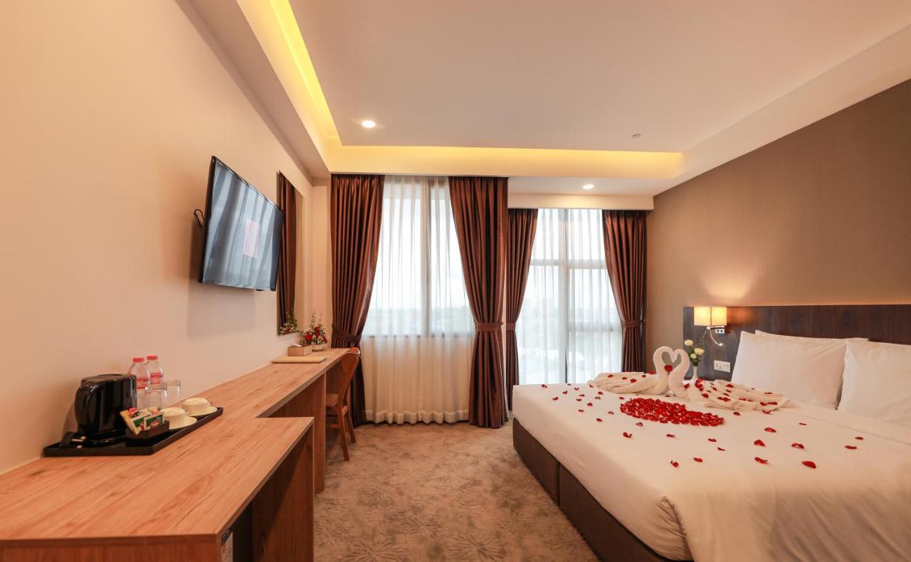 Hlaine Tet Hotel Yangon Exterior photo