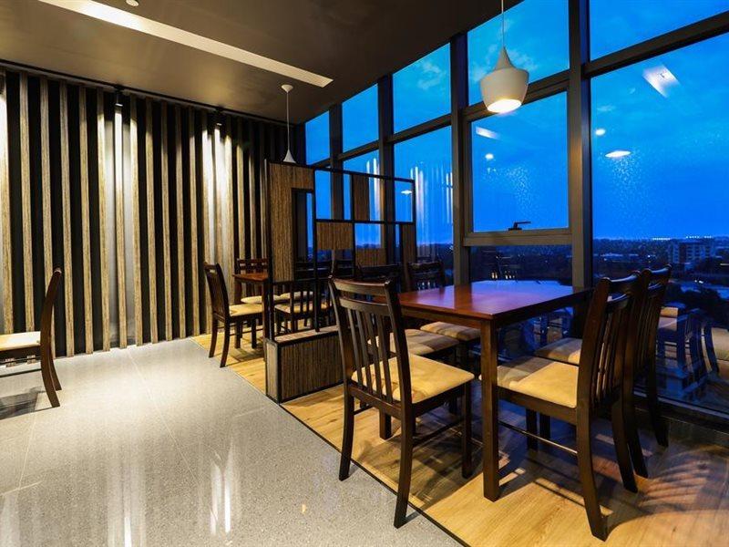 Hlaine Tet Hotel Yangon Exterior photo